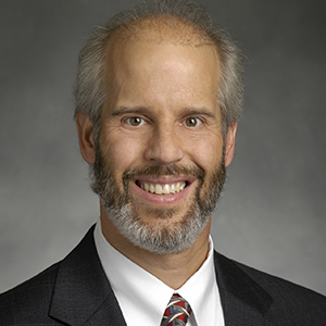Daniel Tomas, Financial Professional