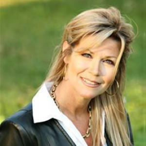 Janice Buchanan, Financial Professional
